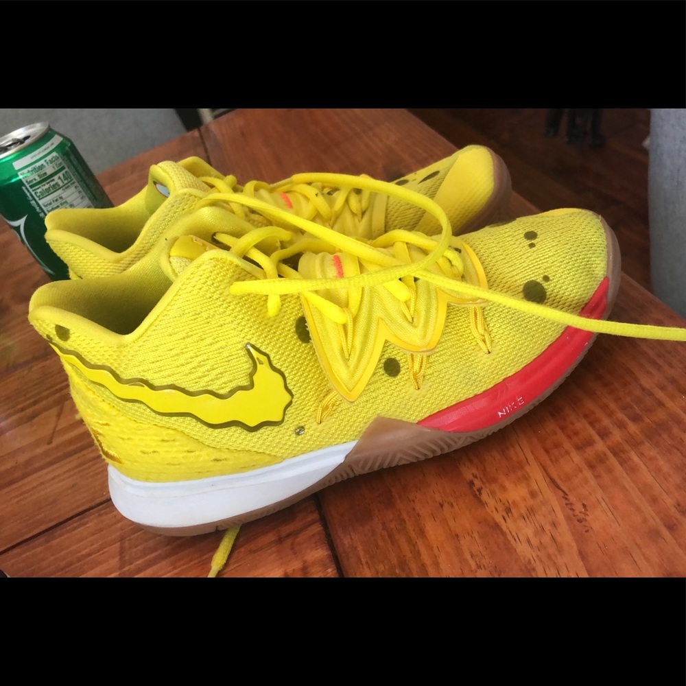 Kyrie Irving Sponge-bob youth shoes size 4
